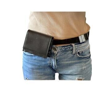 Vintage Gucci black leather waist pouch/ belt bag/fanny pack